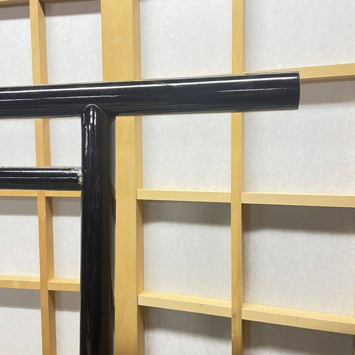 中古品 呉服屋使用品 大名 衣桁 木製 黒塗り 房クリップ付き 【公式通販】
