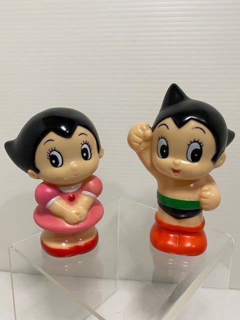 ユニバーサル証券 鉄腕アトム＋ウランちゃん ソフビ貯金箱 中古品