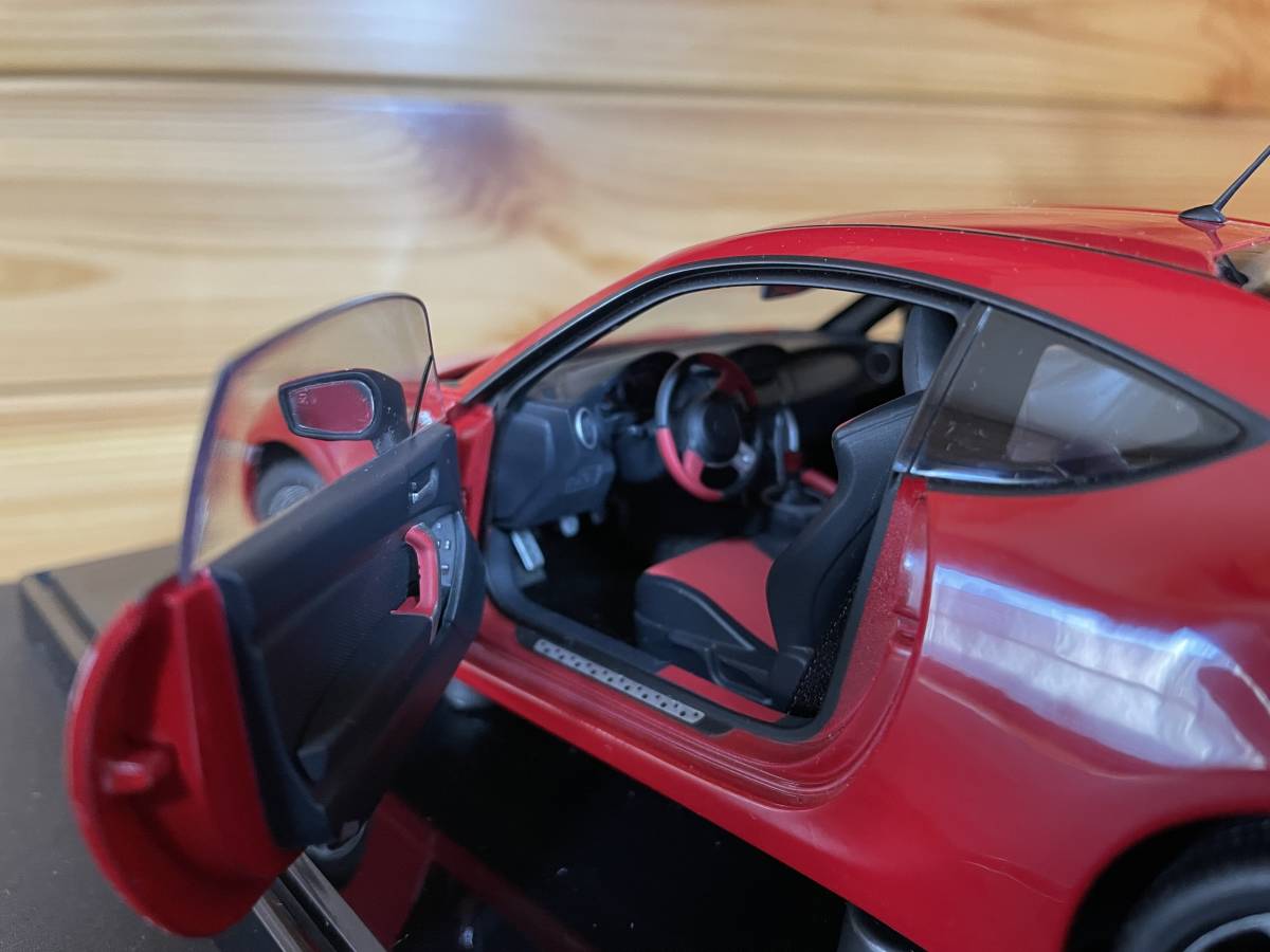 オートアートAUTOart 1/18 トヨタ GT86 (欧州仕様/左H) (レッド) 中古
