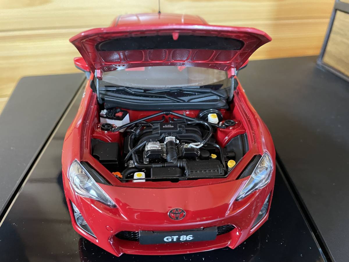 オートアートAUTOart 1/18 トヨタ GT86 (欧州仕様/左H) (レッド) 中古