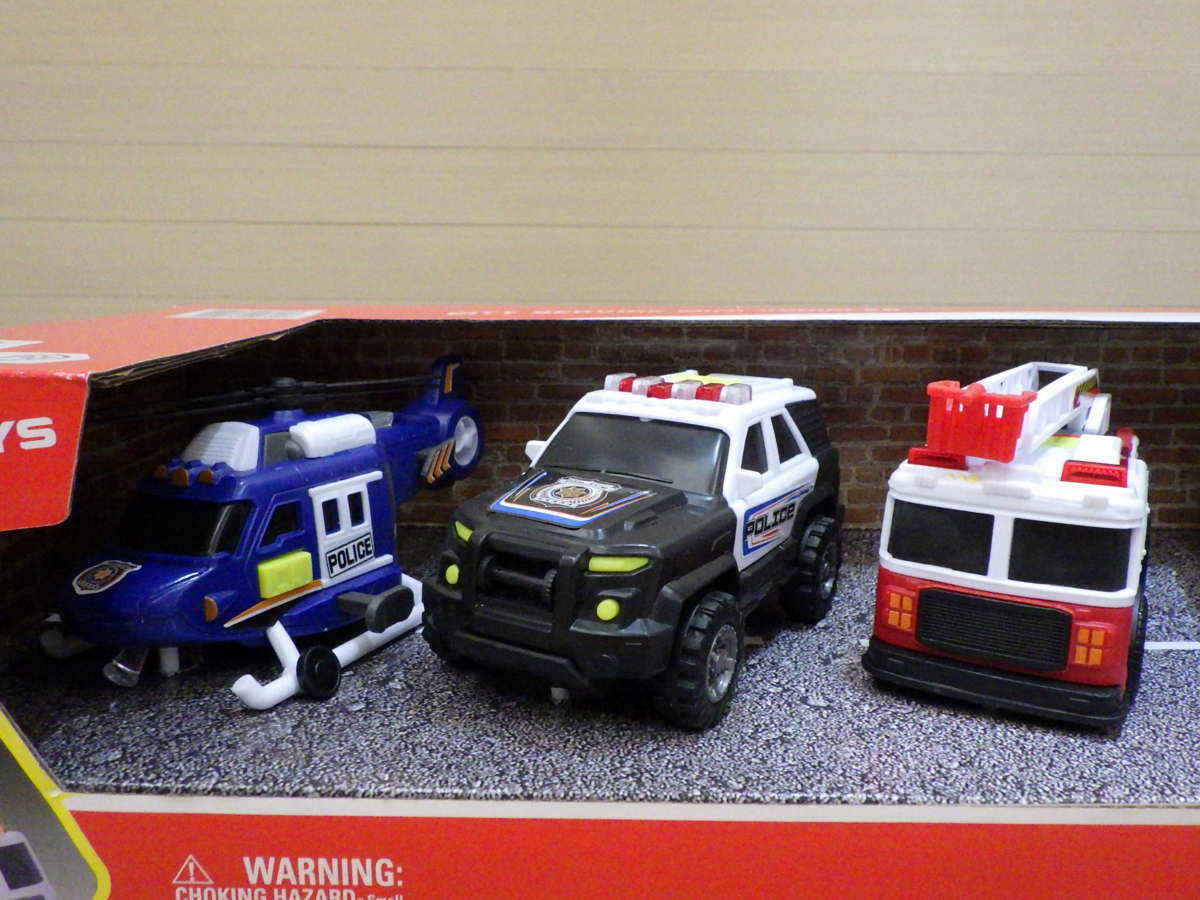 U555 330 格安800円スタート ライト サウンド はたらく車5個セット プレゼント 誕生日 男の子 おもちゃ 子ども コストコ 乗用車 売買されたオークション情報 Yahooの商品情報をアーカイブ公開 オークファン Aucfan Com