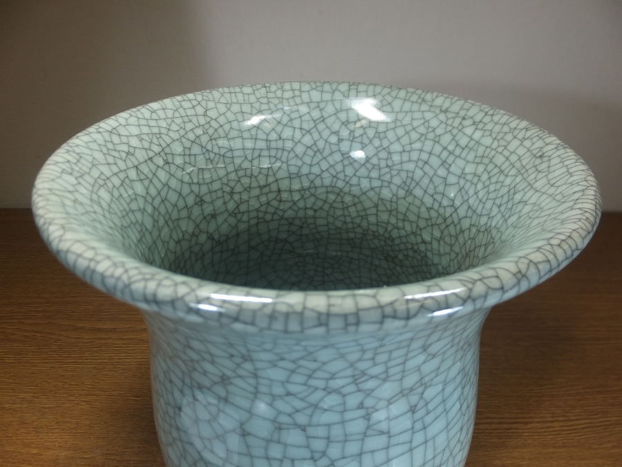 ◎【真作保証】 小笠原長春 自作 鍋島青磁花瓶 長春青磁陶窯 大川内焼