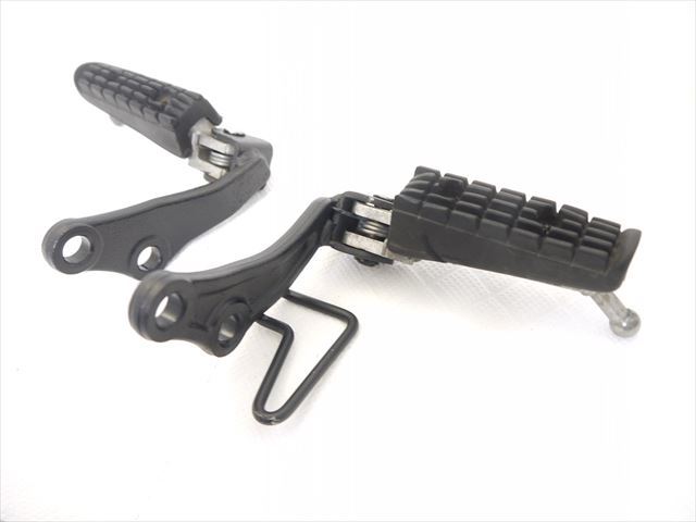 SR400 純正フォワードステップ フォワード 公式通販 即決！SR400⁄SR500 純正フォワード ④ 2h6 2j2 初期型 ステップ 純正 SR500 ②即決！SR400&frasl;SR500 前寄りステップ ミッドフォワードコントロールキット