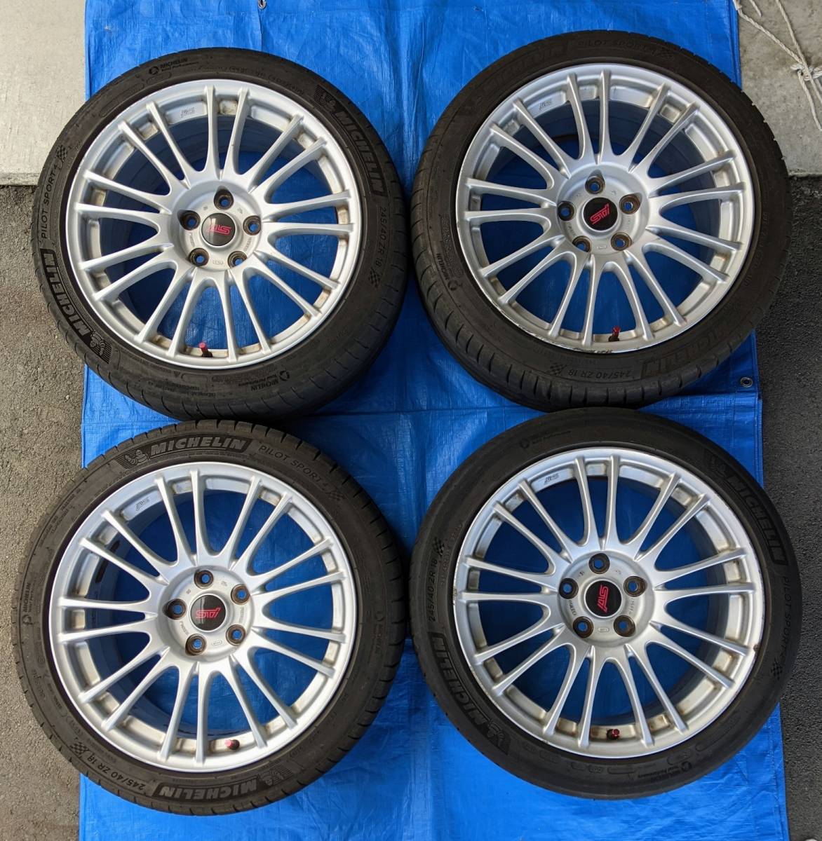 GRBインプレッサWRX STi純正 8.5j+55 5穴114.3タイヤ225/35/R18