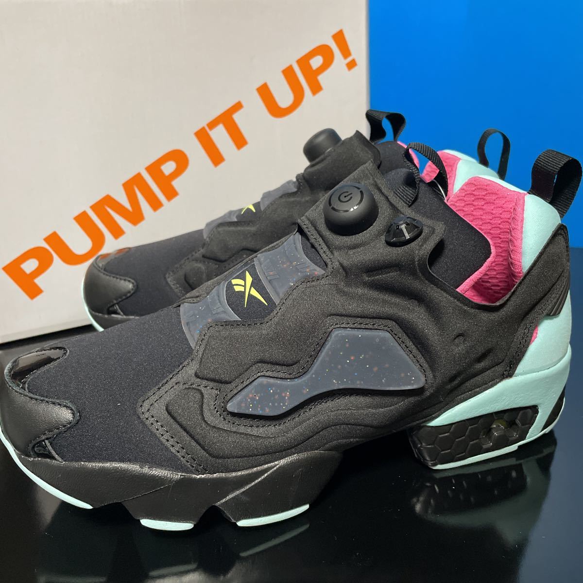  27.5cm 定価19800円 リーボック INSTAPUMP FURY インスタポンプ フューリー グリッチ スニーカー FX3133 ② US10.5(27.5cm)｜売買されたオークション情報、yahooの商品情報をアーカイブ公開 - オークファン 27.5cm