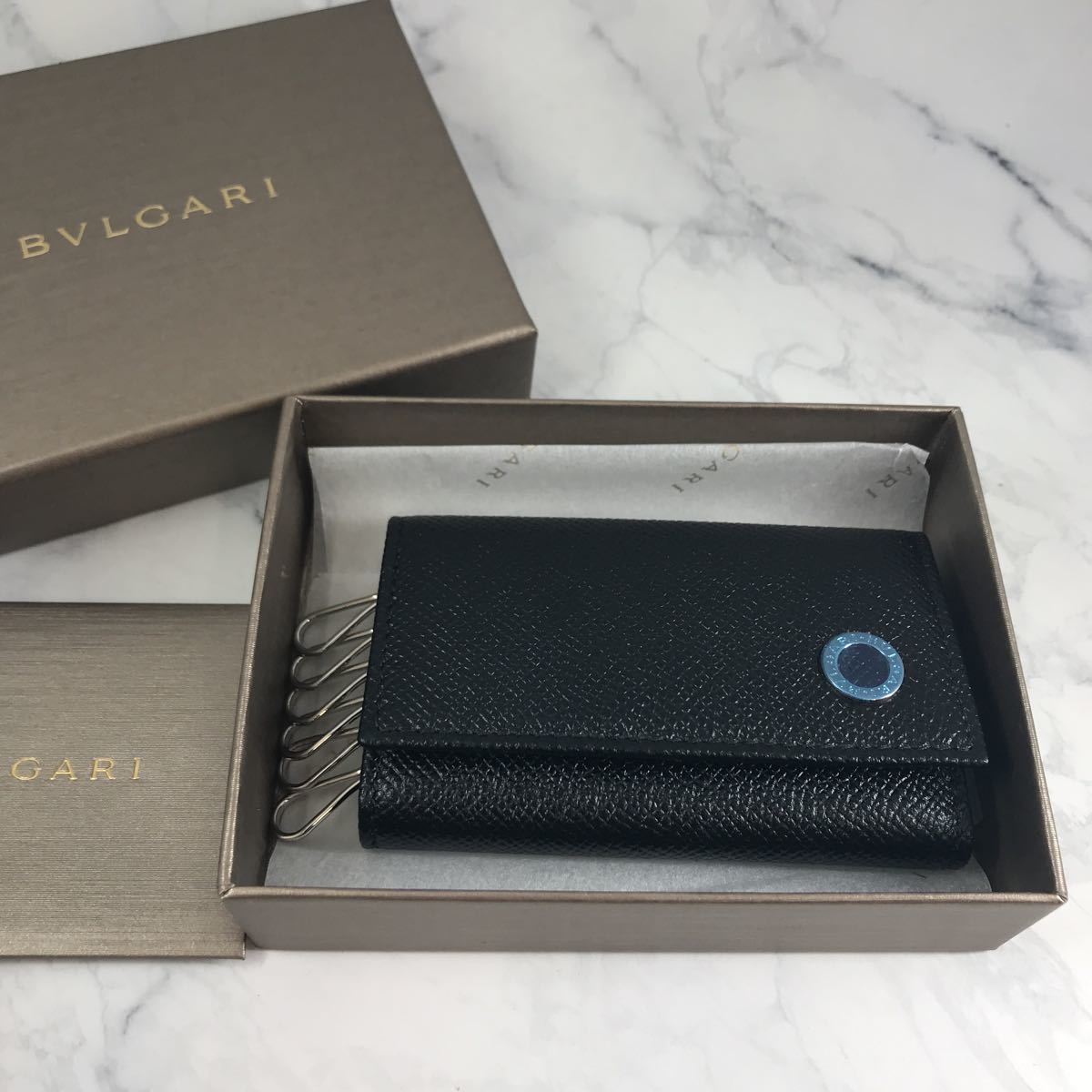 品 ブルガリ Bvlgari 6連 キーケース レザー 黒 ブラック メンズ キーホルダー 服飾小物 売買されたオークション情報 Yahooの商品情報をアーカイブ公開 オークファン Aucfan Com