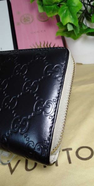 Gucci グッチ 黒プレート ラウンドファスナー 長財布 グレージュ シルバー 銀 ブラック メンズ レディース ウォレット ハイブランド 男性用財布 売買されたオークション情報 Yahooの商品情報をアーカイブ公開 オークファン Aucfan Com