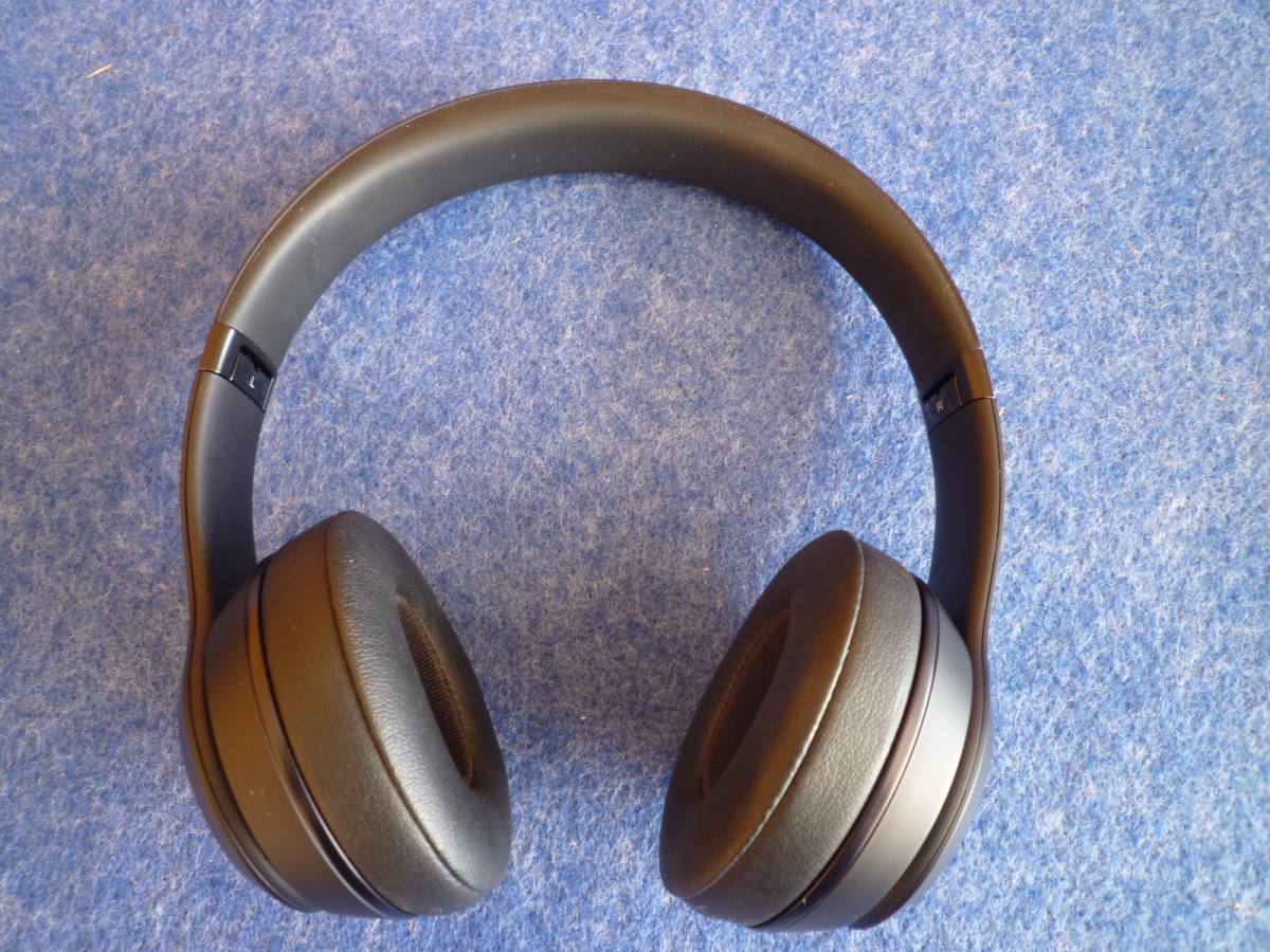 Beats Studio3 Wireless ヘッドホン (ケース付 ) ☆Beats ビーツ・ Studio3 ワイヤレスヘッドホン・ケース付き☆ Beats