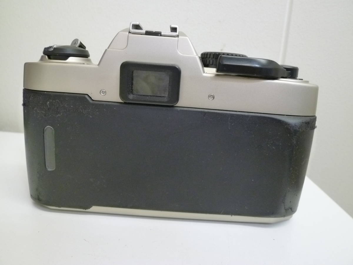 Nikon ニコン FM10 & Zoom-NIKKOR 35-70mm カメラ NIKON FM10 zoom
