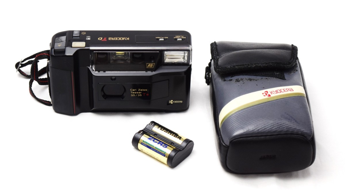 【送料無料】KYOCERA 京セラ Carl Zeiss tessar 3.5/35 フィルムカメラ ケース付き コレクション レトロ 中古 長期保管品 現状品 Carl Zeiss KYOCERA D カールツァイス かめら屋美品