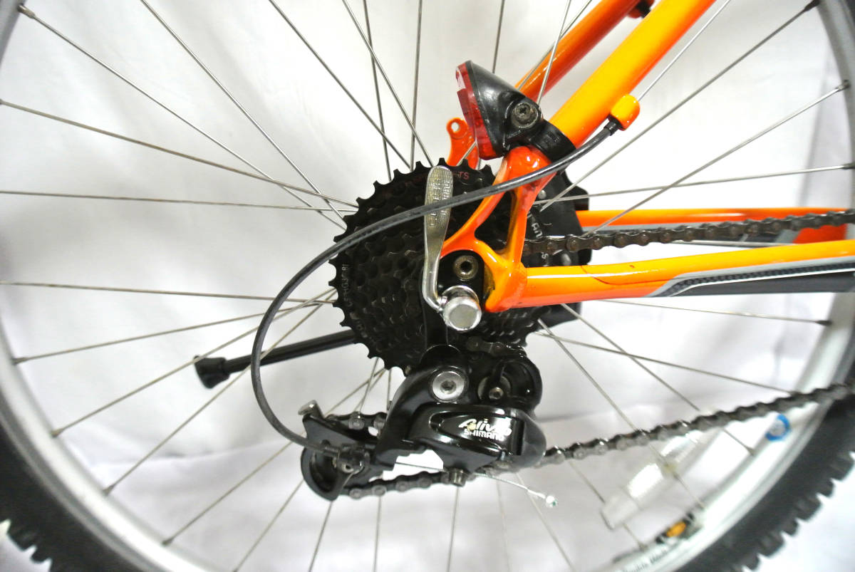 4-082 ☆ 【GT】 ※ AVALANCHE-2.0 6061 軽快MTB 24速 26インチ 