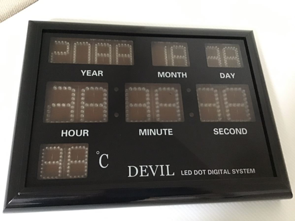 ドット デジタル時計 美品 LED デジタル時計 DEVIL LED DOT CLOCK