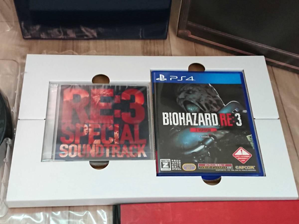 送料無料 PS4 BIOHAZARD RE:3 Z Version COLLECTOR