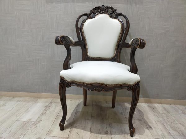 カリモク最高峰 domani ルイ15世 最高級本革アームチェア 約28万円