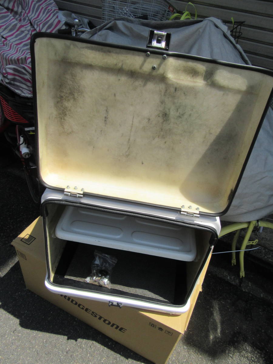 JMS FRP製 デリバリーBOX B-68W 96リットルタイプ カブ、ベンリィ