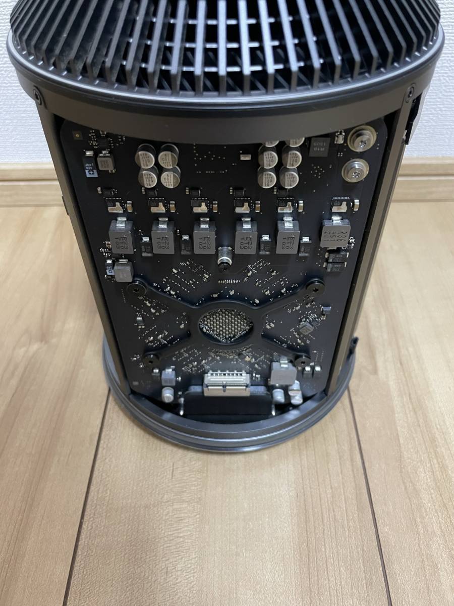 ニ*ロ様 Mac Pro(Late 2013)元箱＆外箱あり（ジャンク） Apple Mac Pro (Late 2013) ジャンク品 【公式通販】