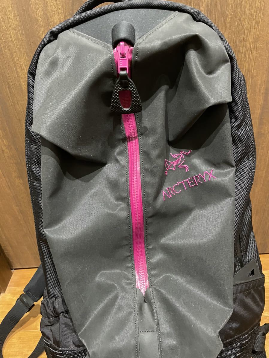 アークテリクス アロー22 バイオレットワイン ピンク リュック バック