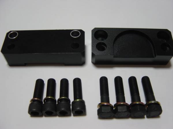 クラウン　１５、１７系　キャンバーアダプター３０ｍｍ