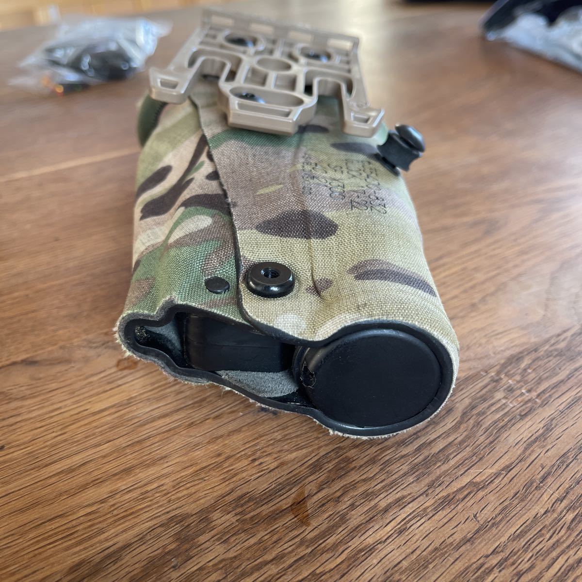 【実物】サファリランド グロック19+ライト用6354DOホルスター（右利き用） サファリランド ホルスター グロック SUREFIRE MODEL: 6354DO-832-701