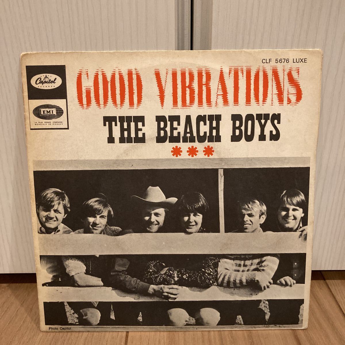  The Beach Boys ビーチボーイズ フランス盤7インチレコード Good Vibrations/Let's Go Away For A While(Beach Boys)｜売買されたオークション情報、yahooの商品情報をアーカイブ公開 - オークファン B
