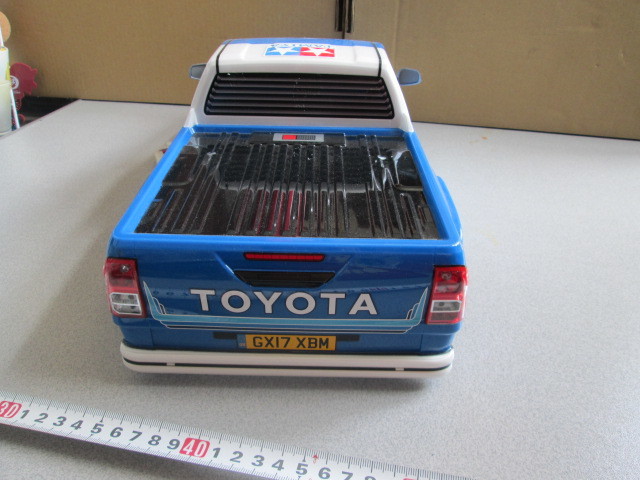 田宮 CC02 シャーシ ハイラックスボディ付き 田宮 CC02 シャーシ