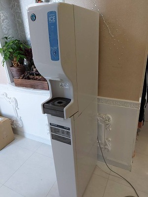 製氷機ホシザキDSM-13DT アイスディスペンサー（4年ほど前に購入