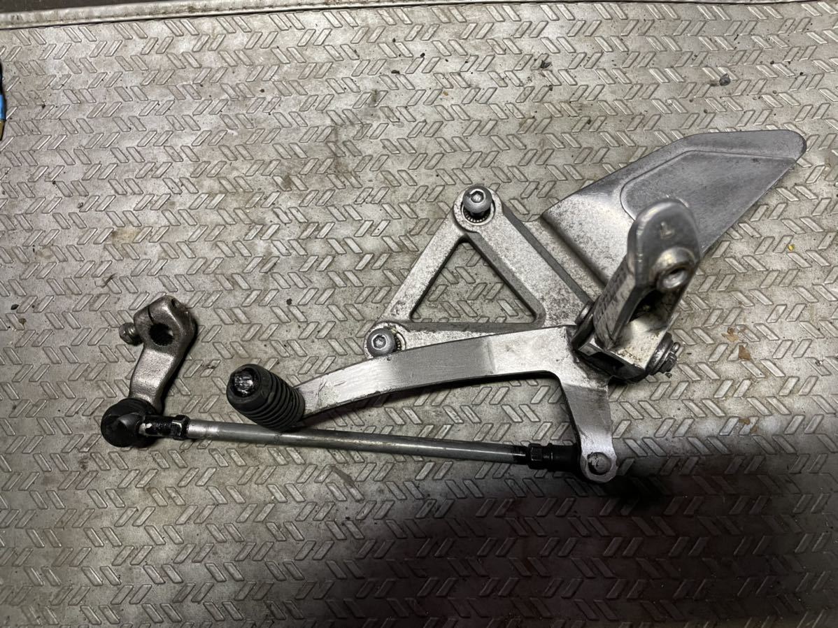 【新作入荷，大得価】 rg125&Gamma; nf13a ガンマ ステップ左右 キャリパー付き SUZUKI(スズキ用)｜売買されたオークション情報、yahooの商品情報をアーカイブ公開 - オークファン スズキ用