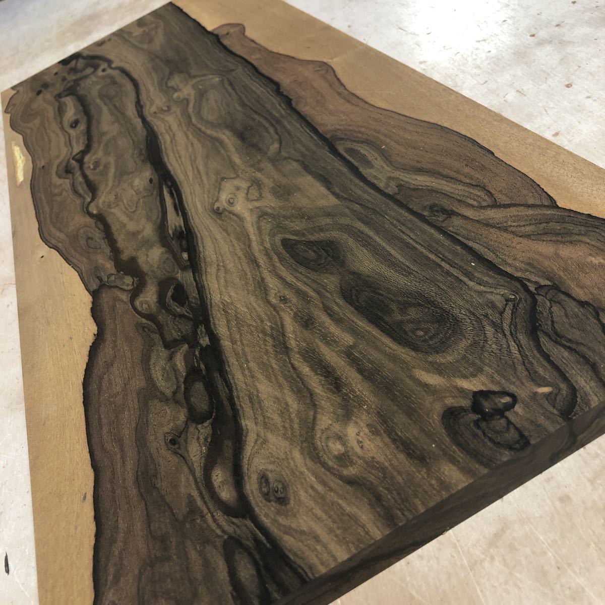 シャム柿 厚板 630 260 17 100サイズ 黒檀 こくたん 売買されたオークション情報 Yahooの商品情報をアーカイブ公開 オークファン Aucfan Com