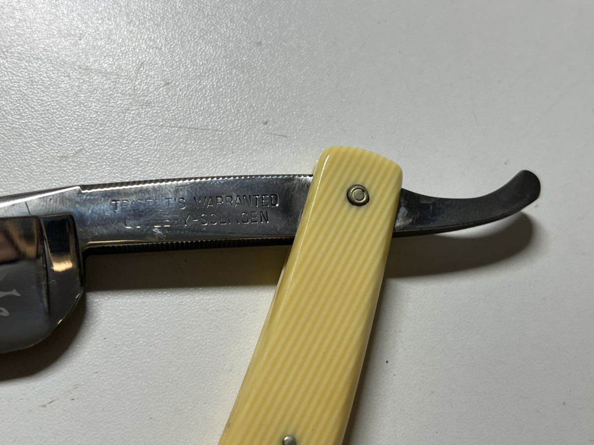 04せ126 理容 カミソリ 剃刀 西洋剃刀 BARBER'S KING(理美容店用品