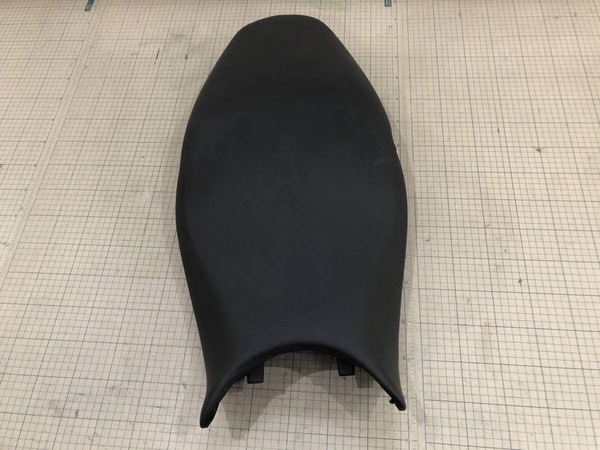 【　美品　】Ducati ドゥカティ モンスター シート 1100evo 1100s 1100 796 696 M1100EVO M1100S M1100 M796 M696 DUCATI Monster 純正 サージェントシート &frasl; モンスター1100