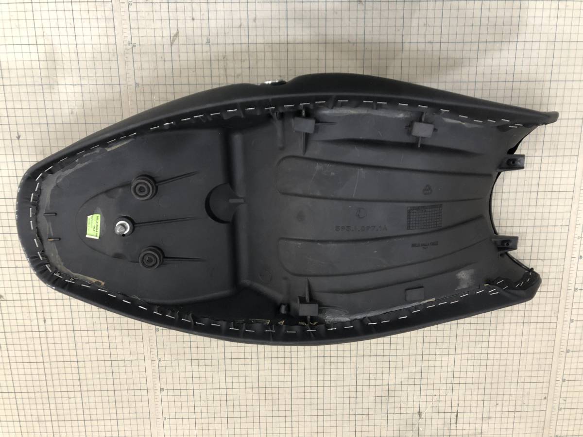 【　美品　】Ducati ドゥカティ モンスター シート 1100evo 1100s 1100 796 696 M1100EVO M1100S M1100 M796 M696 DUCATI Monster 純正 サージェントシート &frasl; モンスター1100