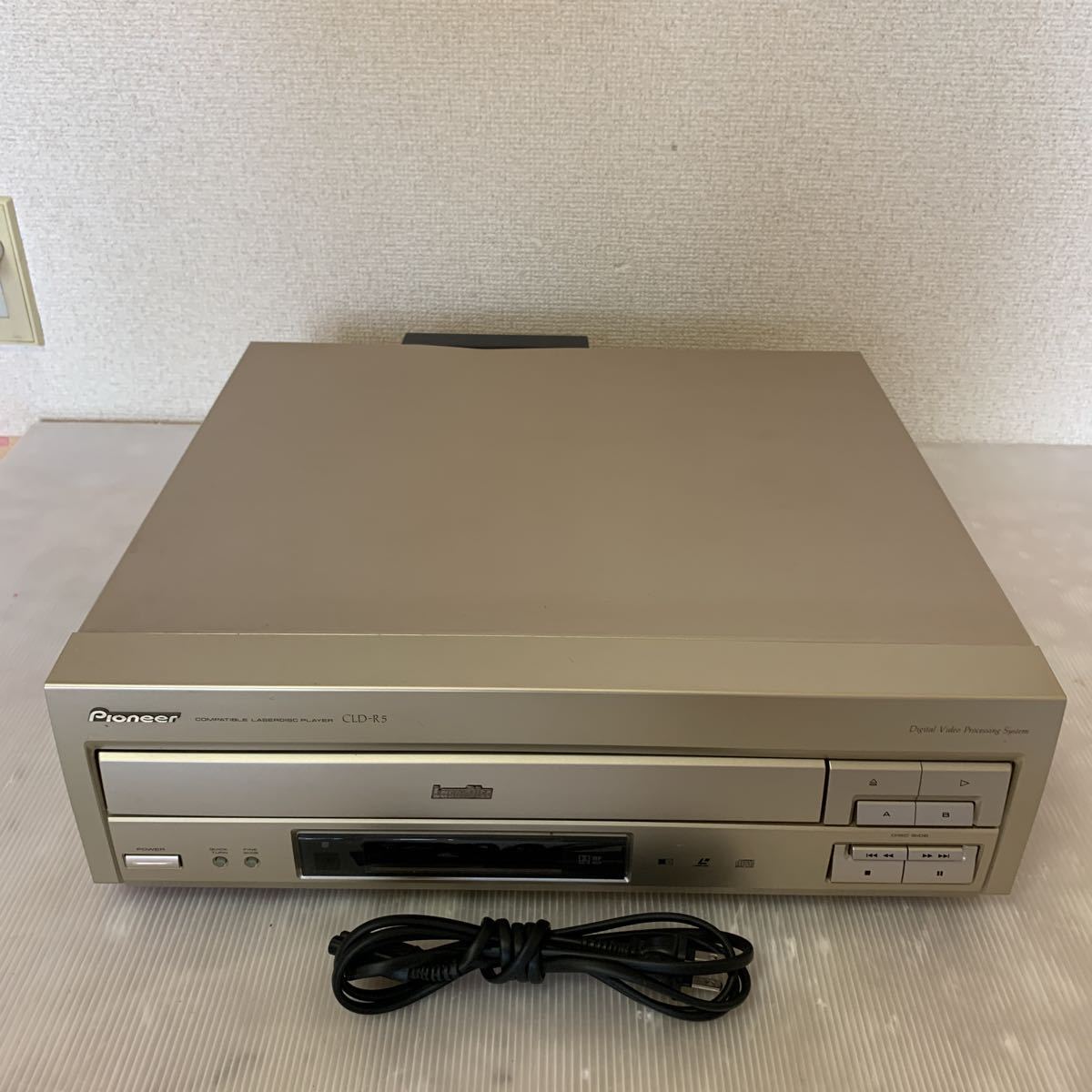 大人気，お得 Pioneer/パイオニア コンパチブルLD/CDプレーヤー CLD-R5(LDプレーヤー)｜売買されたオークション情報、yahooの商品情報をアーカイブ公開 - オークファン LDプレーヤー