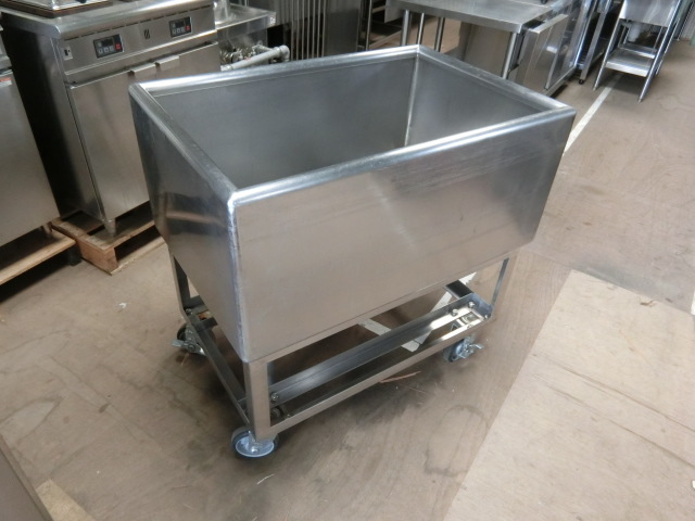 モービルシンク　キャスター付き　排水コック付　福岡県大川市