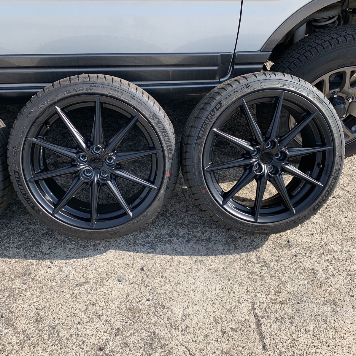 新車外し GR86 純正ホイール215/40R18 18インチ 7.5J+48 5穴 PCD100