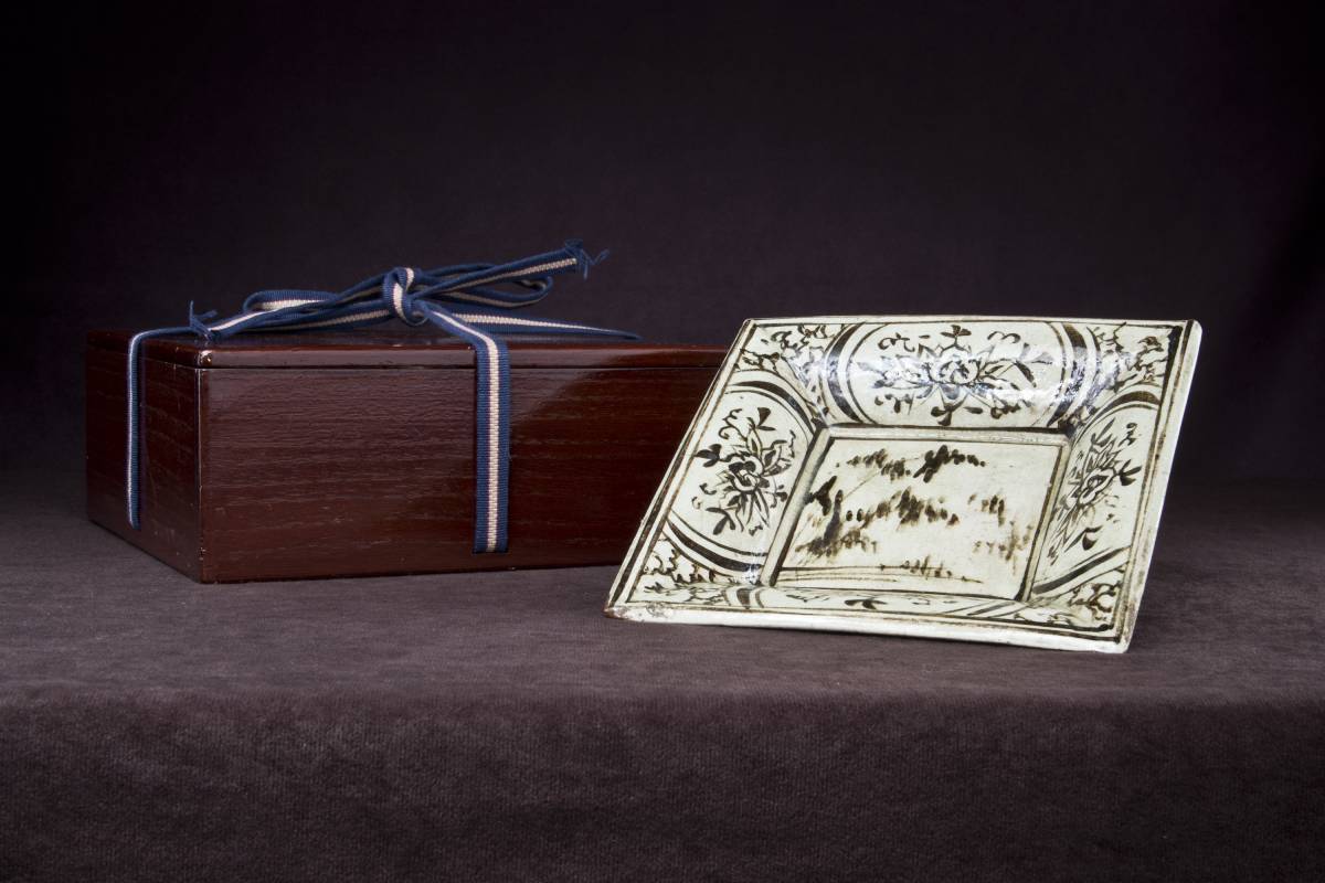 尾形乾山(写) 角皿 銹絵牡丹角皿 額入り - メルカリ