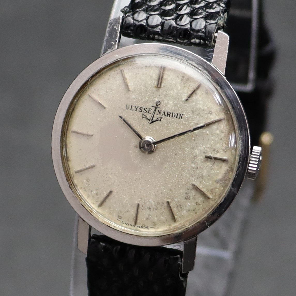 ULYSSE NARDIN ユリスナルダン 手巻き AX1130 ラウンドケース シルバー  