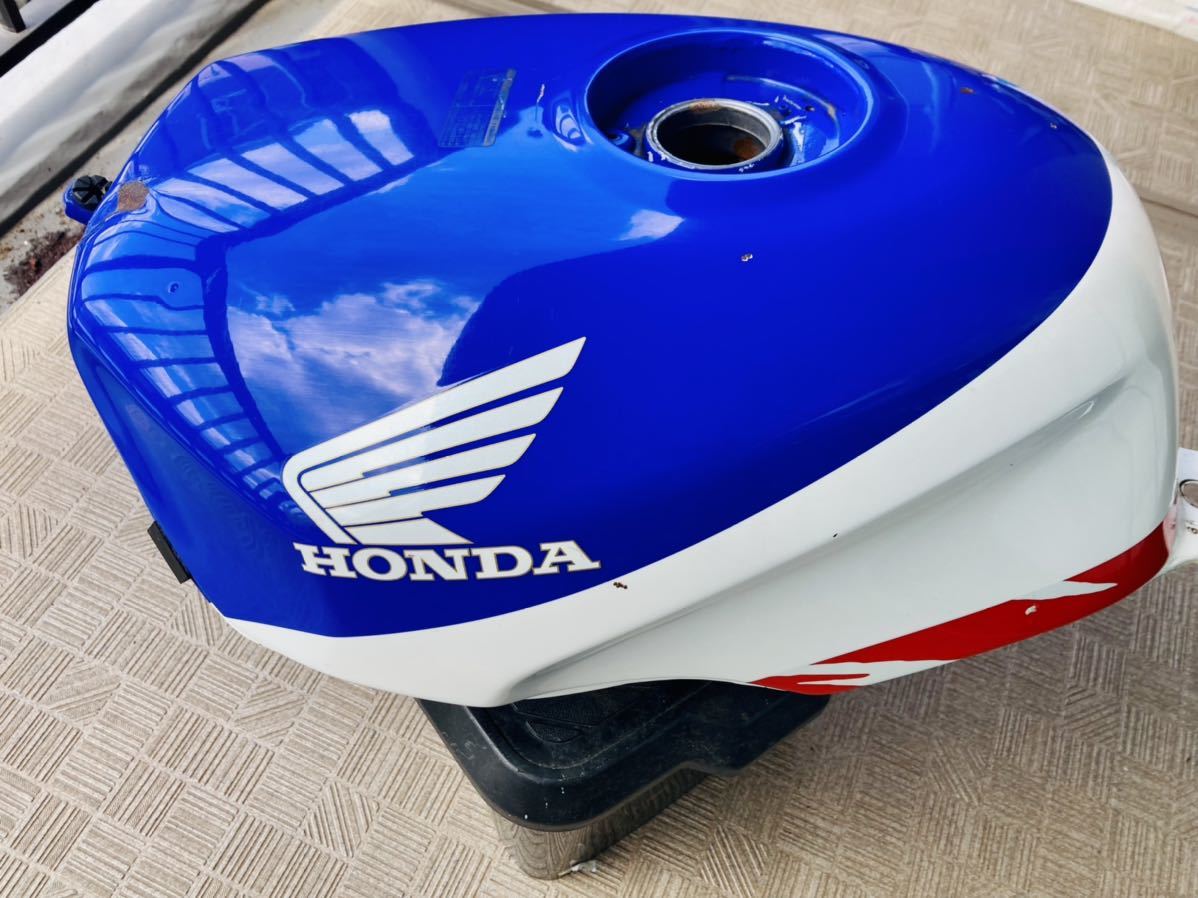 美品 CBR400RR NC29 小豆色カラー 純正タンク 高品質，低価 CBR400RR NC29 タンク