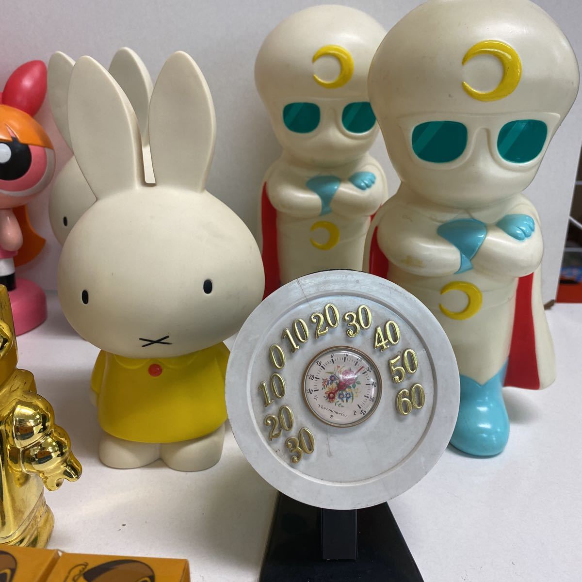 500 貯金箱 プラスチック ソフビ 陶器 木製 ブリキ エルモ ポパイ ミッフィー スライム パワーパフガールズ 月光仮面 貯金箱 売買されたオークション情報 Yahooの商品情報をアーカイブ公開 オークファン Aucfan Com