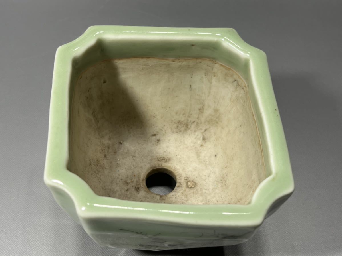 古瀬戸　青磁草花文鉢　江戸時代中期頃 盆栽鉢 古瀬戸 梅花紋 | 時代鉢 青磁刻花牡丹文鉢｜展示中の日本・東洋