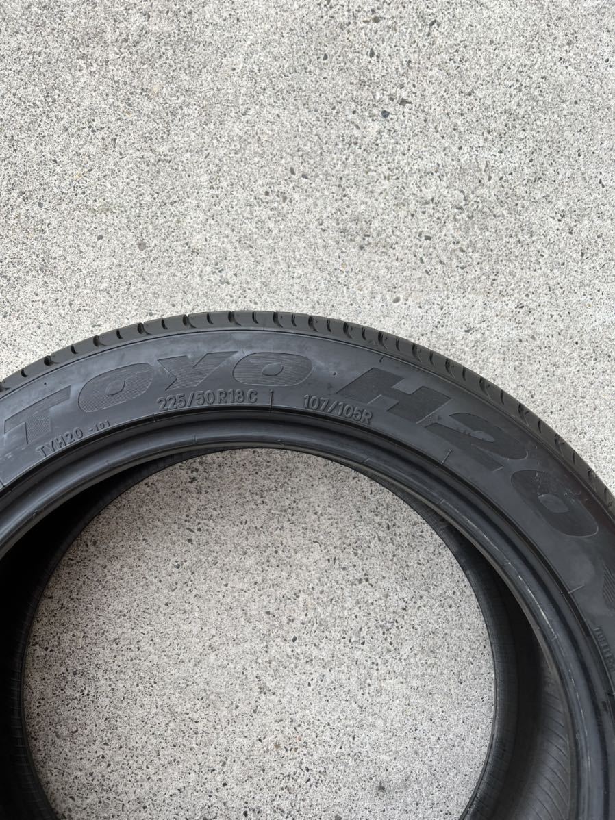 TOYO H20 225/50R18C 107/105R 2018年製造中古良品2本 107&frasl;105R H20 TOYO ブラックレター C 21年