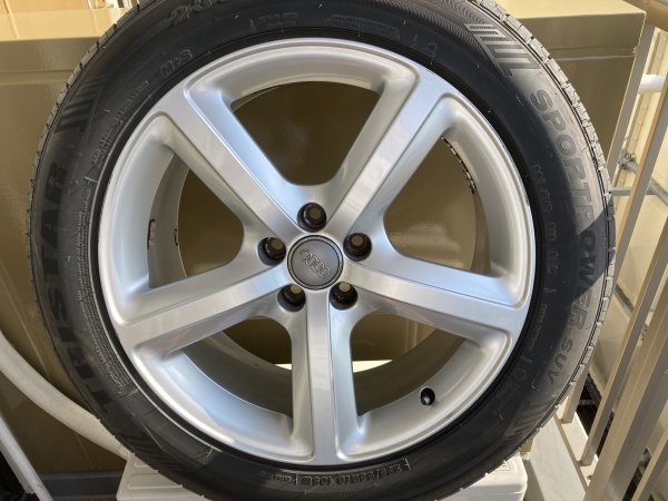 AUDI アウディQ5 Sライン 19×8J+39 PCD112/5穴 ハブ径約66.5 引取可能