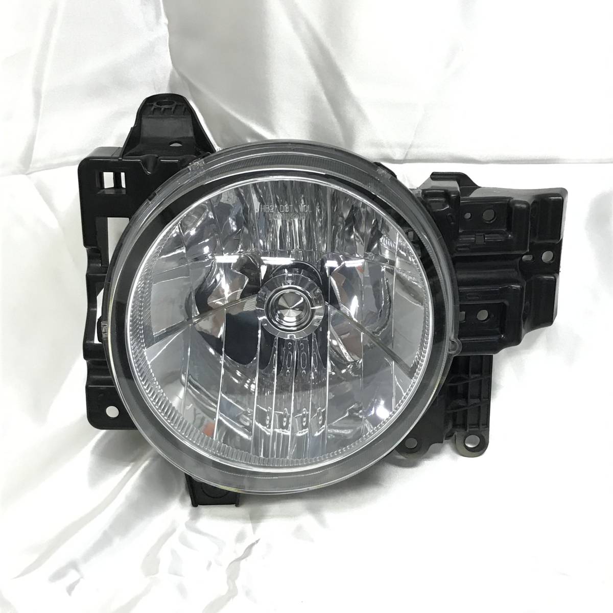□№84 TOYOTA トヨタ FJクルーザー 左 ヘッドライト ヘッドランプ