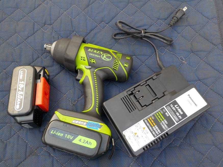 【超激得，正規品】 税込 程度良①空研充電インパクトレンチKW-E190pro 18V4 2Ah 5 0Ah合計2個付 充電器付 ケース無 Panasonic EZ7552同型機種(本体)｜売買されたオークション情報、yahooの商品情報をアーカイブ公開 - オー インパクトレンチ