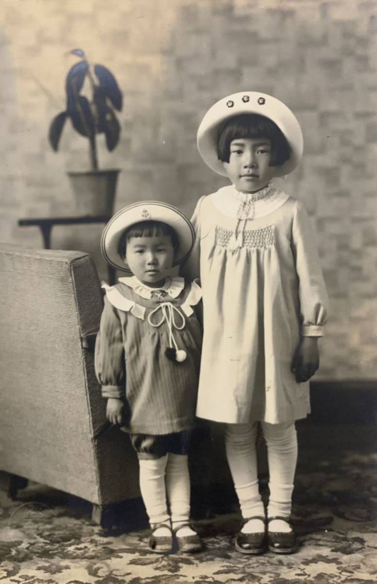 戦前 子供 古写真 8枚 少女 美人 美女 美少女 赤ちゃん 少年 美少年 学生 洋服 家族 歴史 大日本帝国 時代考証 白黒写真 古い写真 299 その他 売買されたオークション情報 Yahooの商品情報をアーカイブ公開 オークファン Aucfan Com