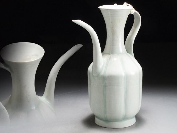 文化遺産オンライン | 白磁瓜形水注 入蘆花（ロカニイル） CE） 瓜形水