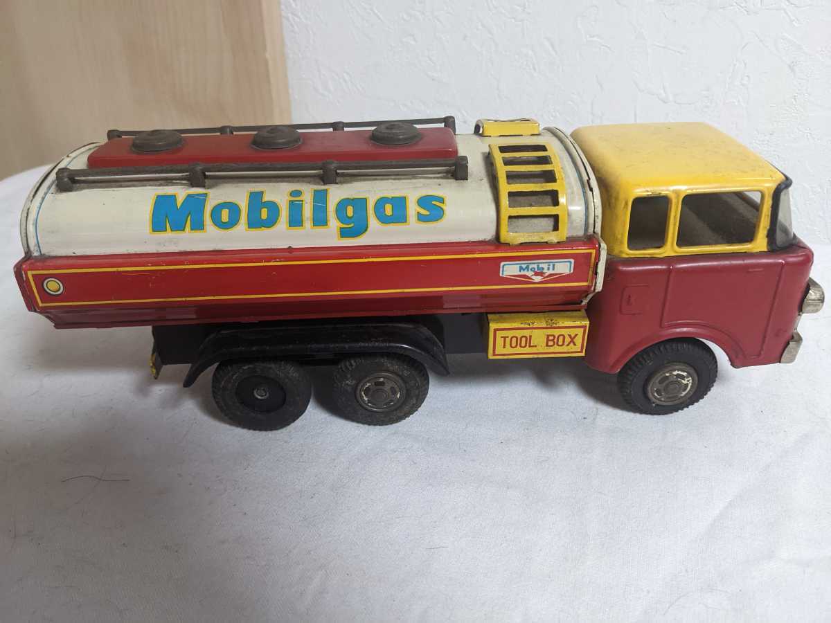 ブリキモービルガス モービル石油 Mobil gas タンクローリー車 箱付き ブリキ玩具 1950年代