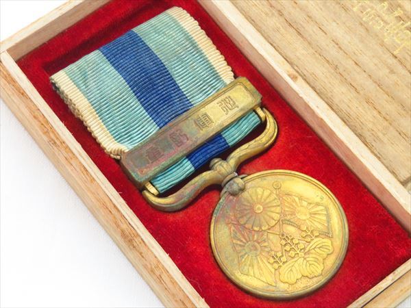 新作登場，爆買い】 ◇◇従軍記章 計3点 明治三十七八
