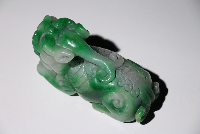 特別依頼出品 三井家由来某寺院所蔵 翡翠神獣 幅約10㎝ （検）翡翠