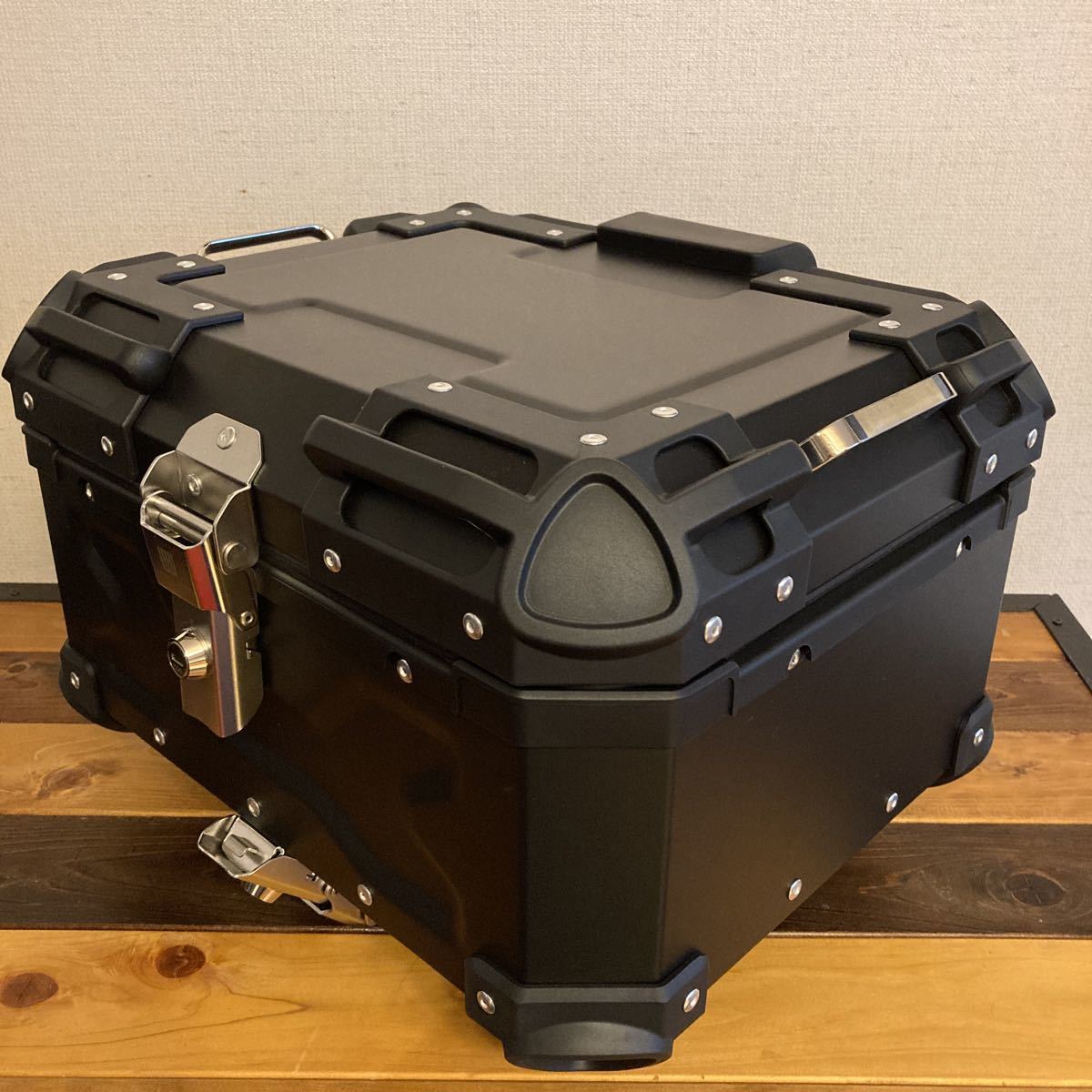 HARD WORX製 ハードワークス アルミ製トップケース・リアボックス 