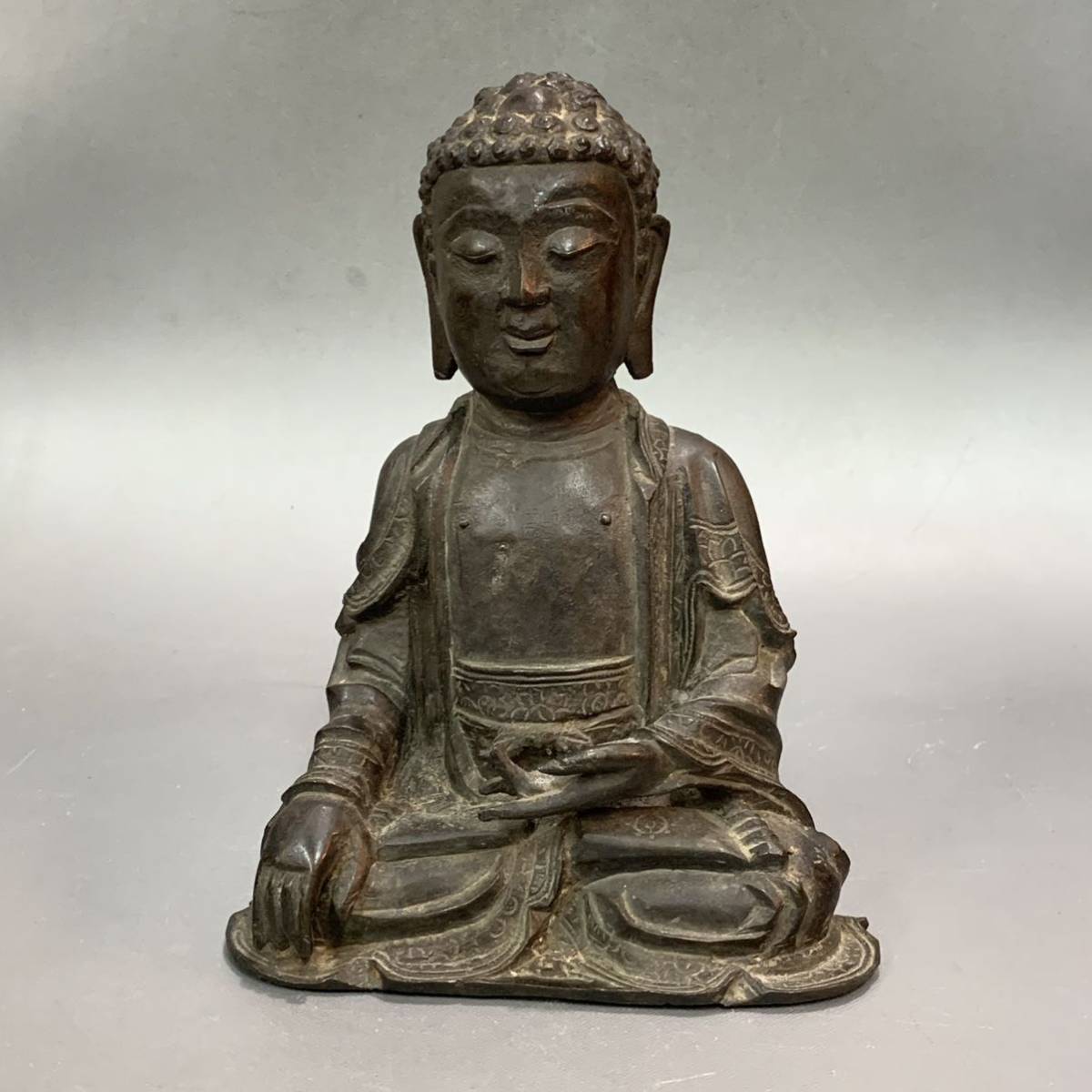 荷05 時代 古銅 釈迦如来 仏像 坐像 古玩 仏教美術 卍(仏像)｜売買され
